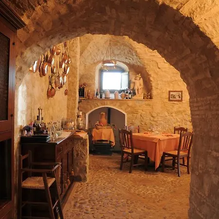 Tenuta Santarcangelo Agriturismo&b.b. Bed & Breakfast *